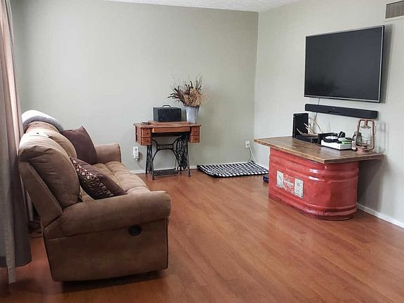 3rd image of 2994 Windon Dr