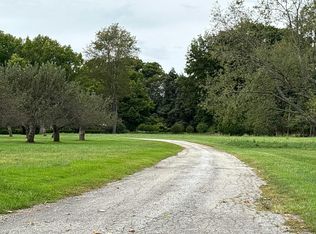 9370 Metcalf Rd, Waite Hill, OH 44094
