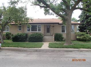 8200 S Francisco Ave, Chicago, IL 60652
