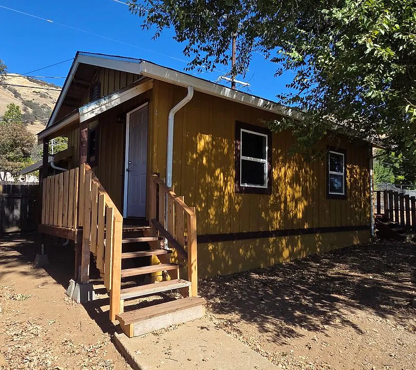 3714 E Highway 20 #4