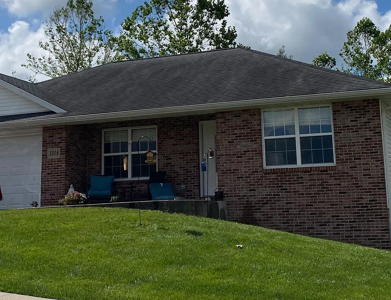 4 bed, 2400 sqft, $2,100 — Photo 1