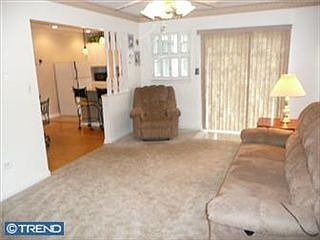4th image of 301 Ohio Ave