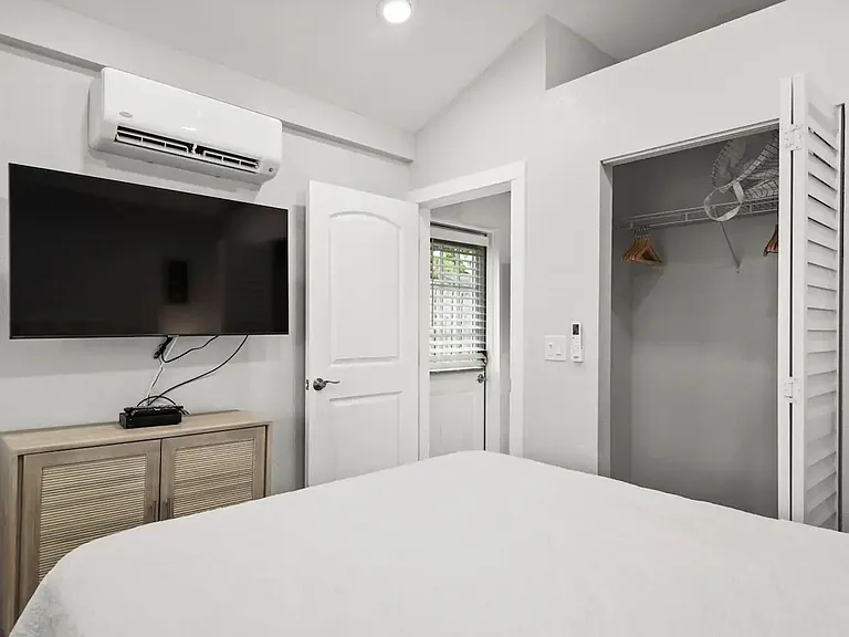 405 Locklie St — Photo 7