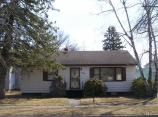 406 1st St SW, Mahnomen, MN 56557