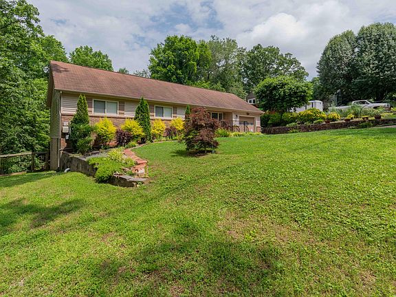 3rd image of 3314 Lockwood Dr