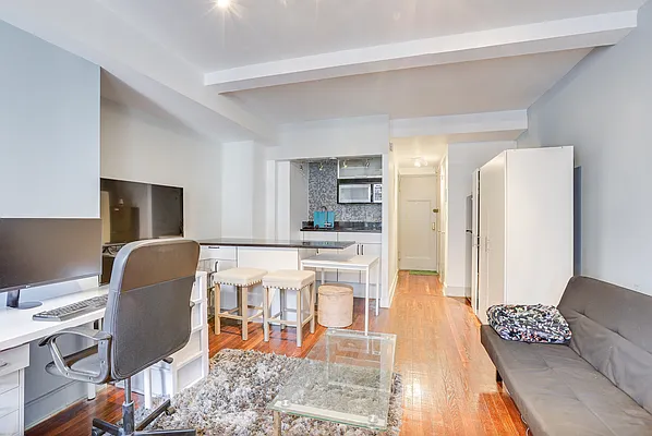 Rented by Compass | media 2