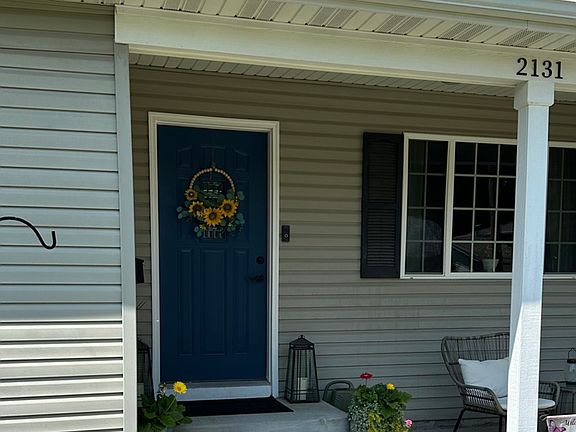4th image of 2131 Laharpe St