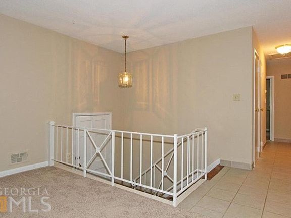 4th image of 113 Scatterfoot Dr