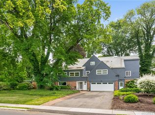 17 Brookside Blvd, West Hartford, CT 06107