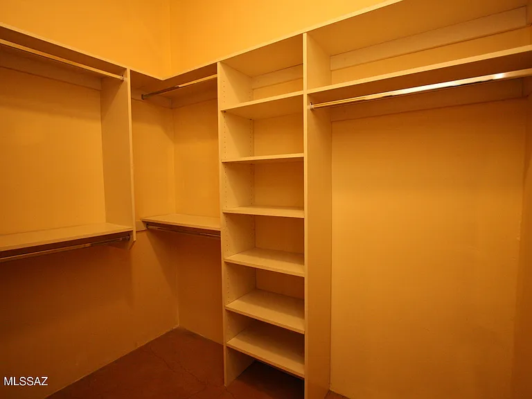 841 S Meyer Ave — Photo 14