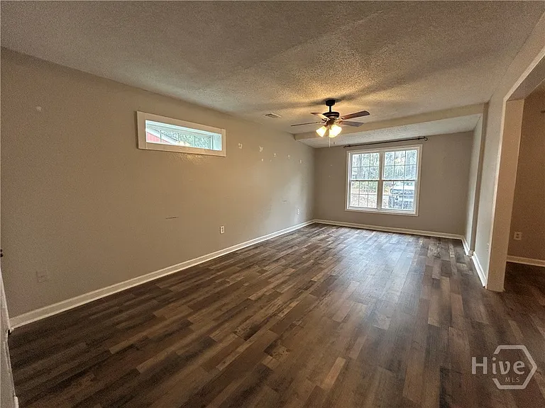 321 Sharondale Rd — Photo 10