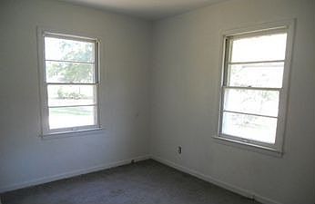 2nd image of 1401 1st Ave NE