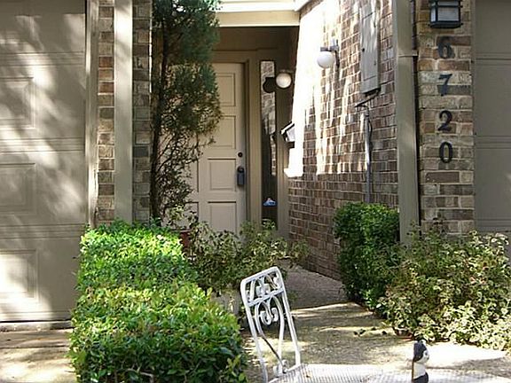 2nd image of 6720 E Northwest Hwy