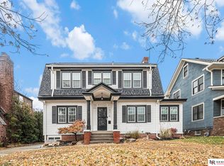 4216 William St, Omaha, NE 68105