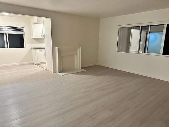 5th image of 525 Evergreen St