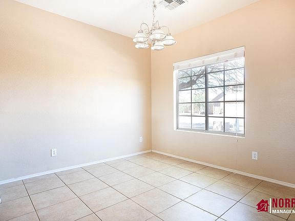 5th image of 1605 E Chaparral Dr