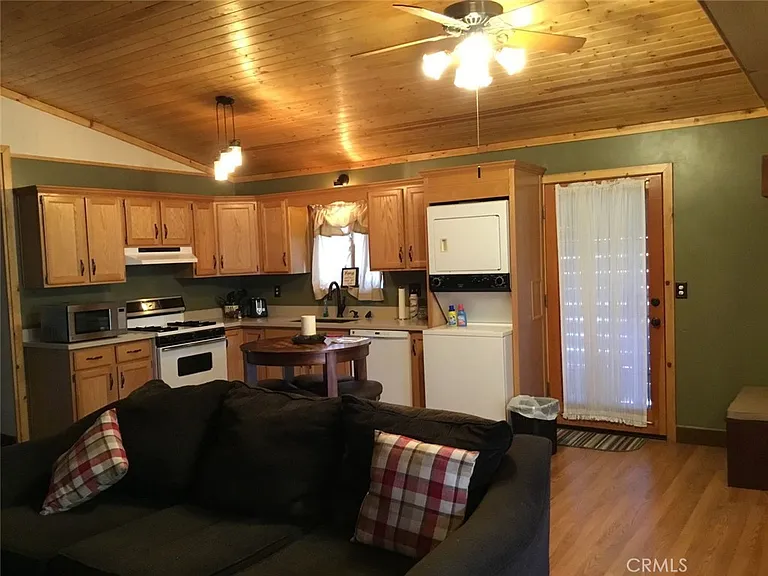 524 Wanita Ln — Photo 5