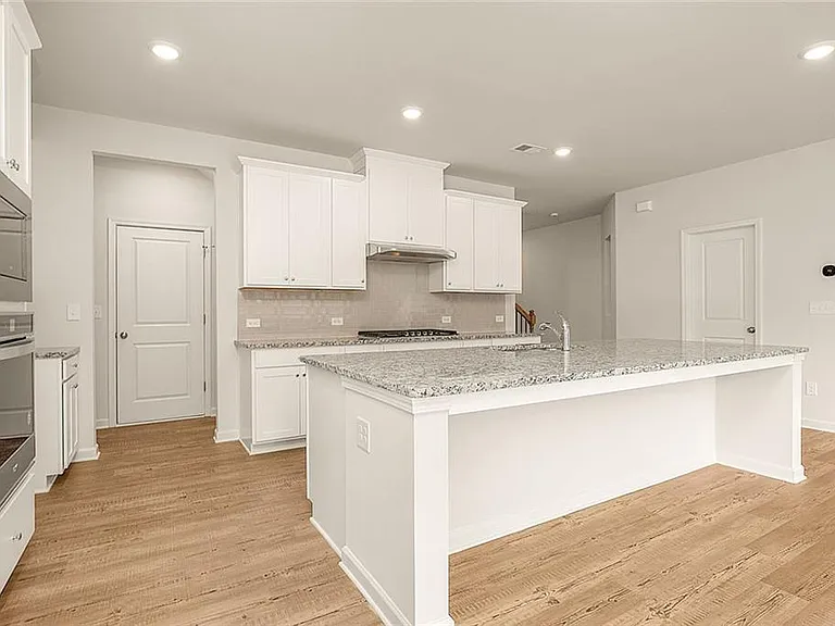 410 Point Place Dr — Photo 7