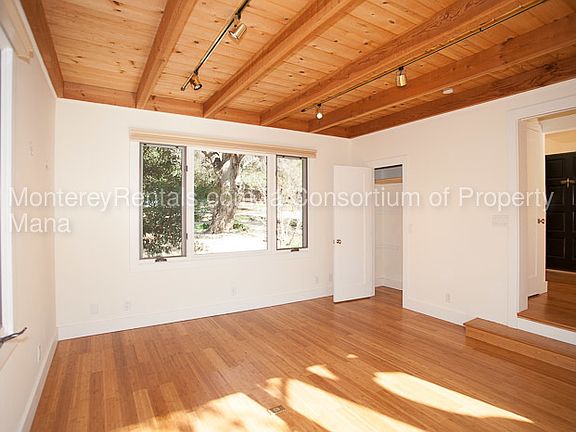 2nd downstairs bedroom 