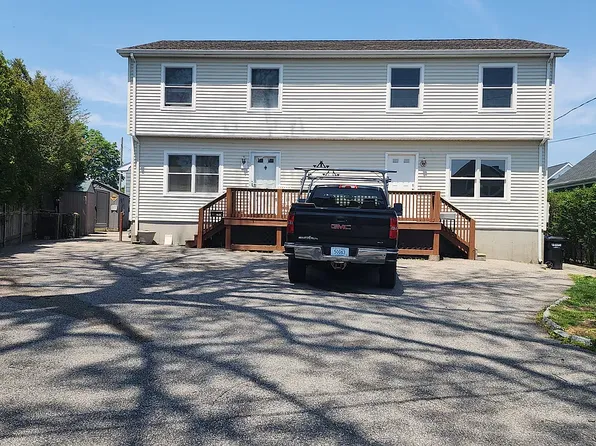 24 Boughton Rd #B, Newport, RI 02840