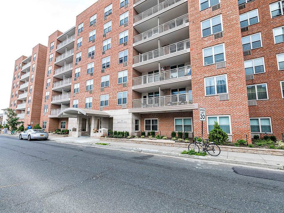1st image of 410 E Broadway APT 6X