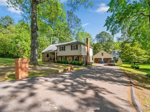 8701 Gem St, North Chesterfield, VA 23235