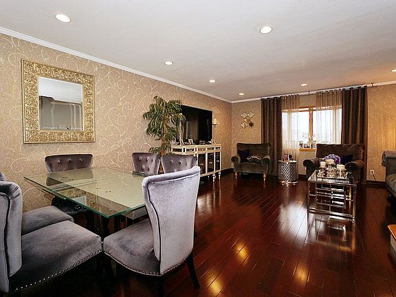 4th image of 7413 Avenue