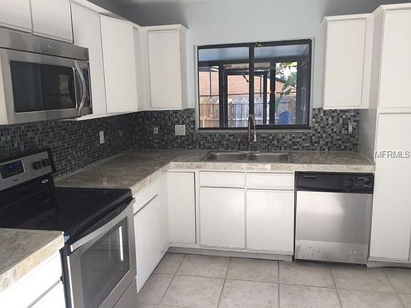 4th image of 1026 Bluejack Oak Dr