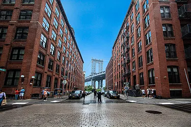 Rented by R New York