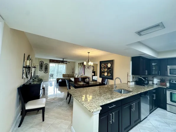 299 NW 52nd Terrace #422, Boca Raton, FL 33487