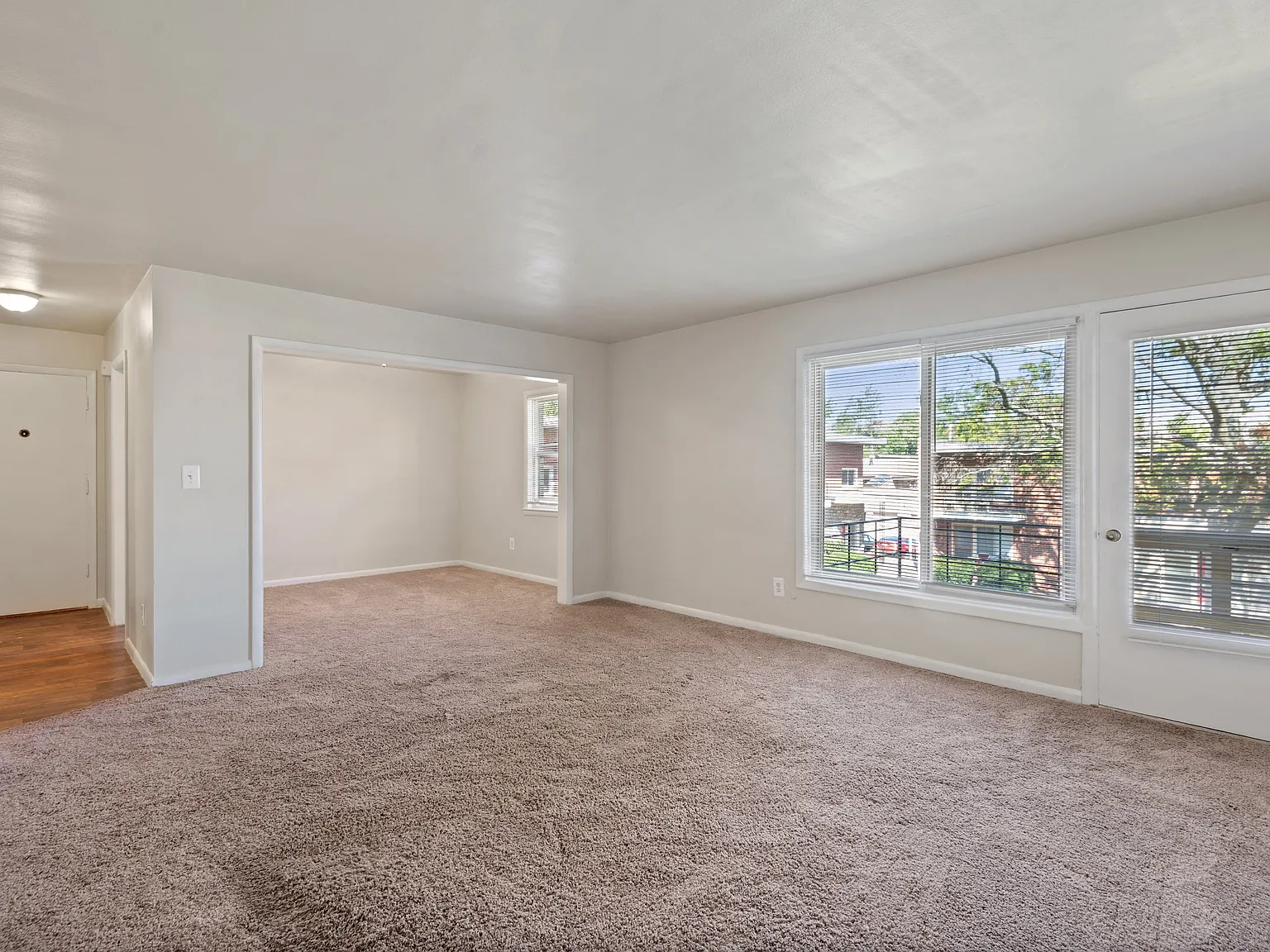 The Wilshire Apartments — Photo 4