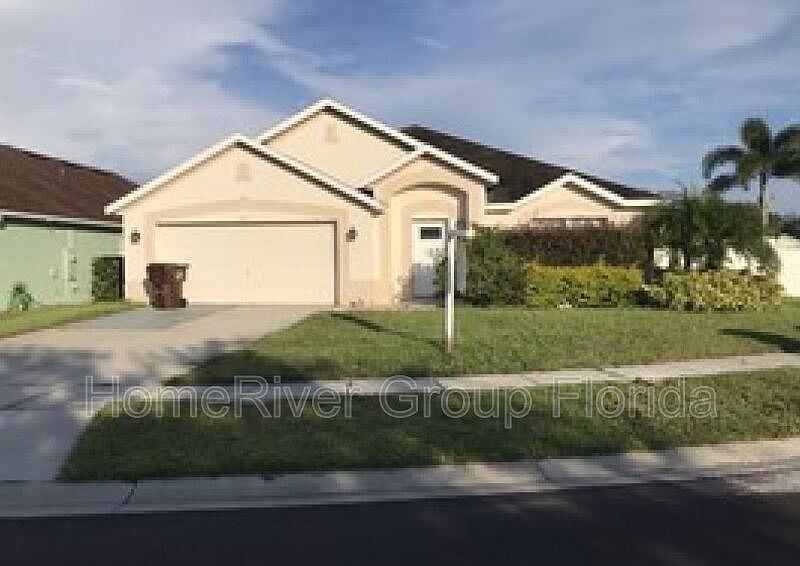 1st image of 2814 Maguire Dr