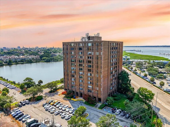 14 Lockwood Dr APT 10I, Charleston, SC 29401