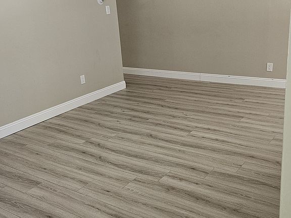 4th image of 908 Dornajo Way APT 4