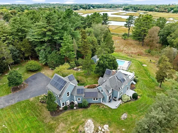 26 Mordecai Lincoln Rd, Scituate, MA 02066