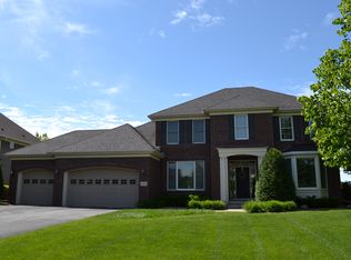 5886 Sunnybrook Ln, Mound, MN 55364