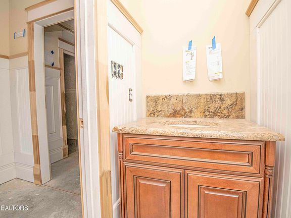 5th image of 543 Stone Pony Ln
