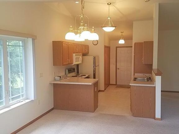 2nd image of 1511 Nutmeg Ct