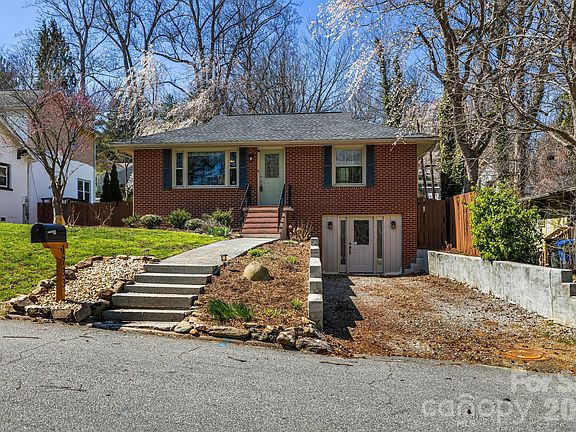 2nd image of 1733 Clairmont Dr