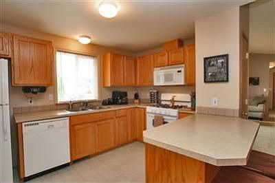 4th image of 10219 59th Dr NE