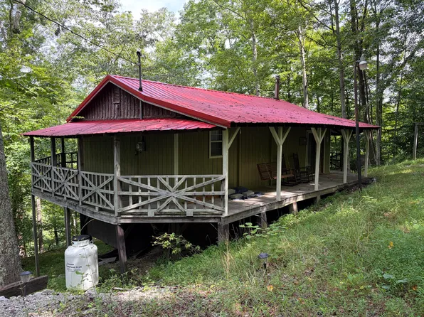 187 Bob Field Trl, Frenchburg, KY 40322