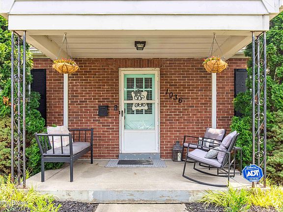 4th image of 1036 Hess Ln