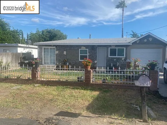 185 Sunrise Dr photo 1