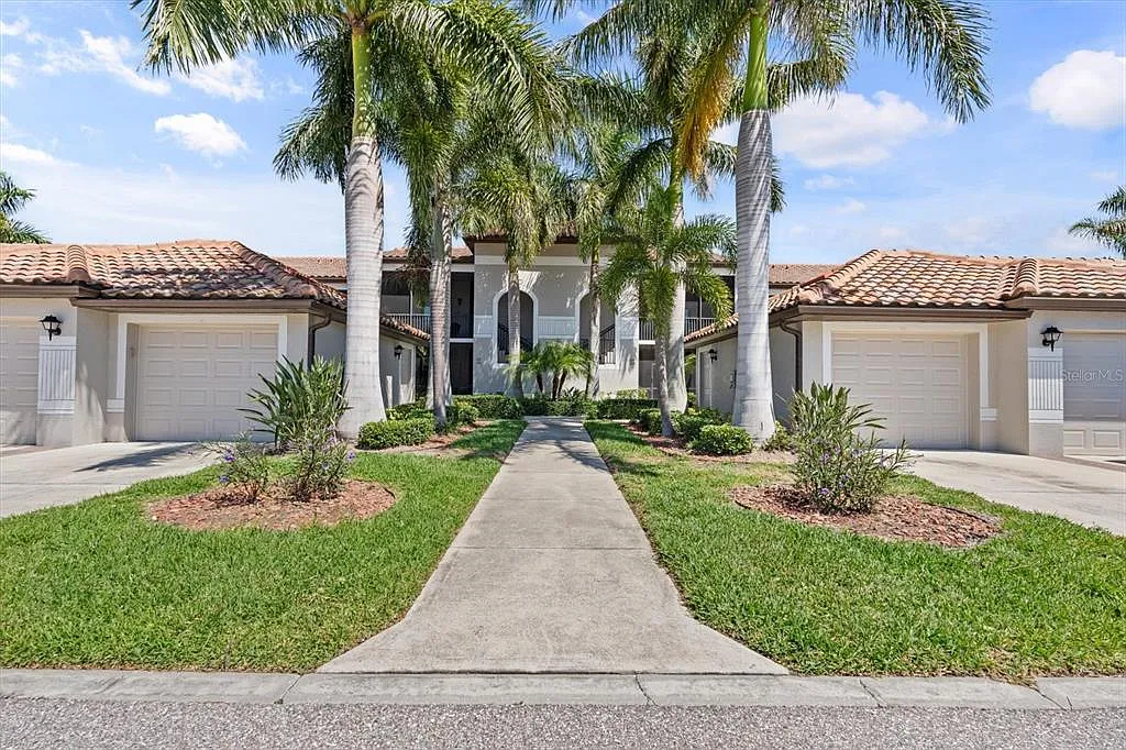 2 bed, 2.0 bath, 1561 sqft, $2,500 — Photo 2