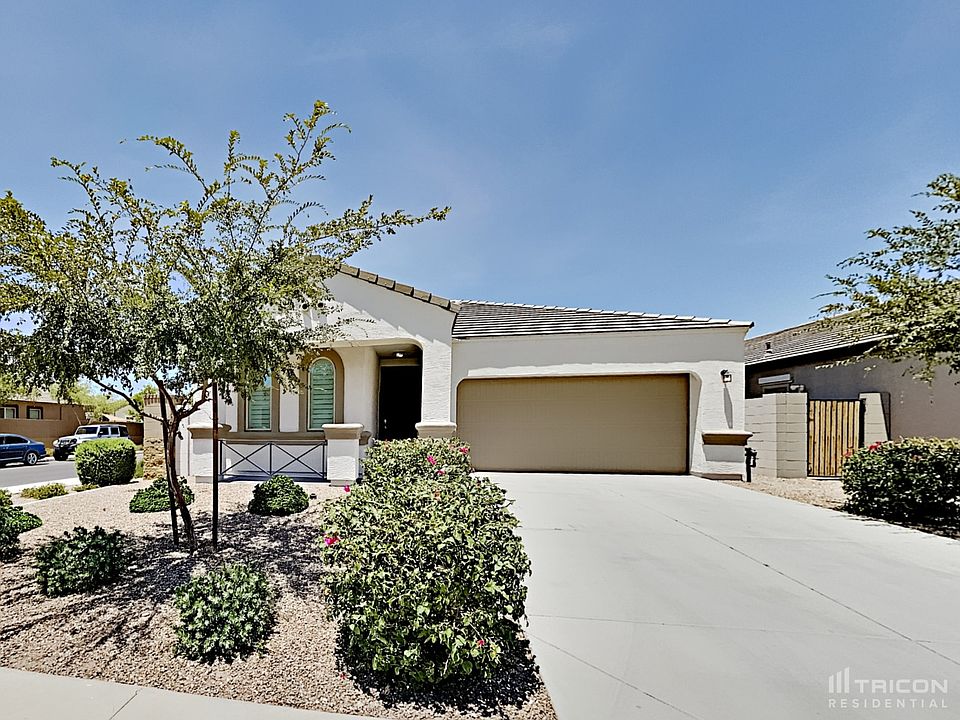 1st image of 41256 W Crane Dr