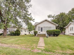 29 E Elm St, Alton, IL 62002