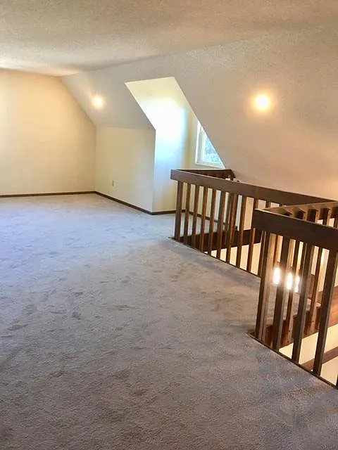 605 Grey Eagle Cir S — Photo 4