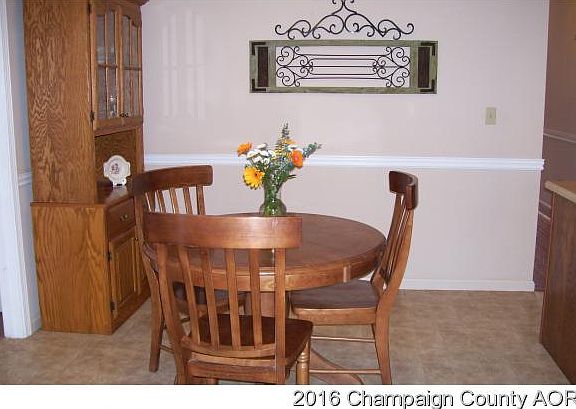 5th image of 15 Corrine Ct