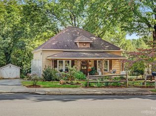 415 W C St, Newton, NC 28658