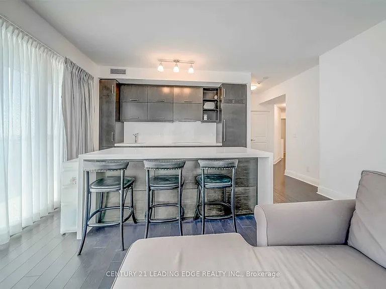 1080 Bay St #2302 — Photo 7
